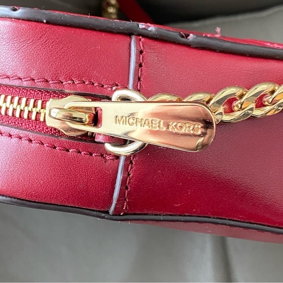 MICHAEL KORS Wine Red Jet Set East West Travel Grid Crossbody Bag Chain Strap - Picture 9 of 13